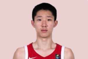 下半场表现低迷！张宇辰上半场三分球6投6中 全场14投7中&三分球12投6中获20分