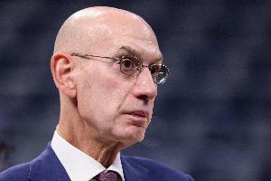 美媒称NBA收入未达预期,球员薪资将减少约5.5%,库里最多损失330万