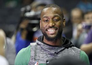 肯巴·沃克致黄蜂球迷：NBA将见证诸多惊人交易，唯有信任管理层