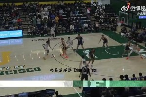金鸡独立后仰太帅！王俊杰此前NCAA16分钟9分4板集锦