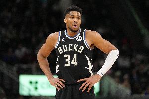 NBA史上仅字母哥独占队史得分、篮板、助攻、抢断和盖帽五项纪录，字母哥险些成就五项全能