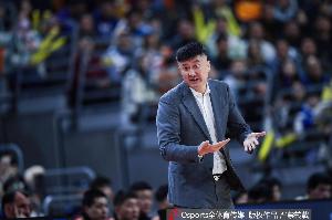 媒体人认为：杜锋选择休息可以理解，他在教练位置上无需再证明自身能力