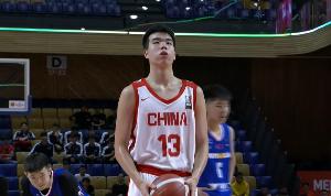 U17男篮中场以19分领先!评论员表示:保持火力,击败立陶宛和加拿大并非不可能